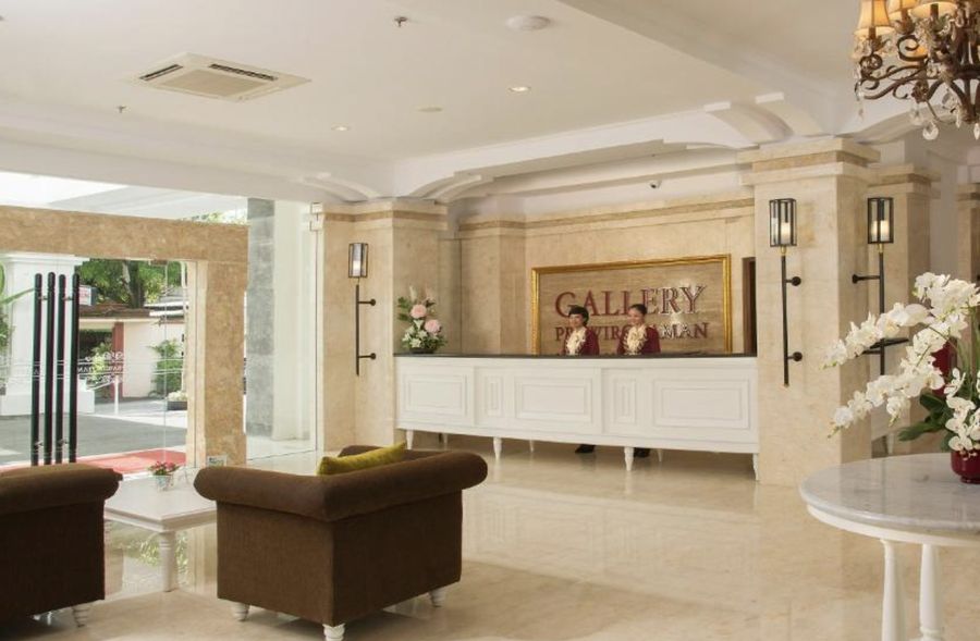 Front Office